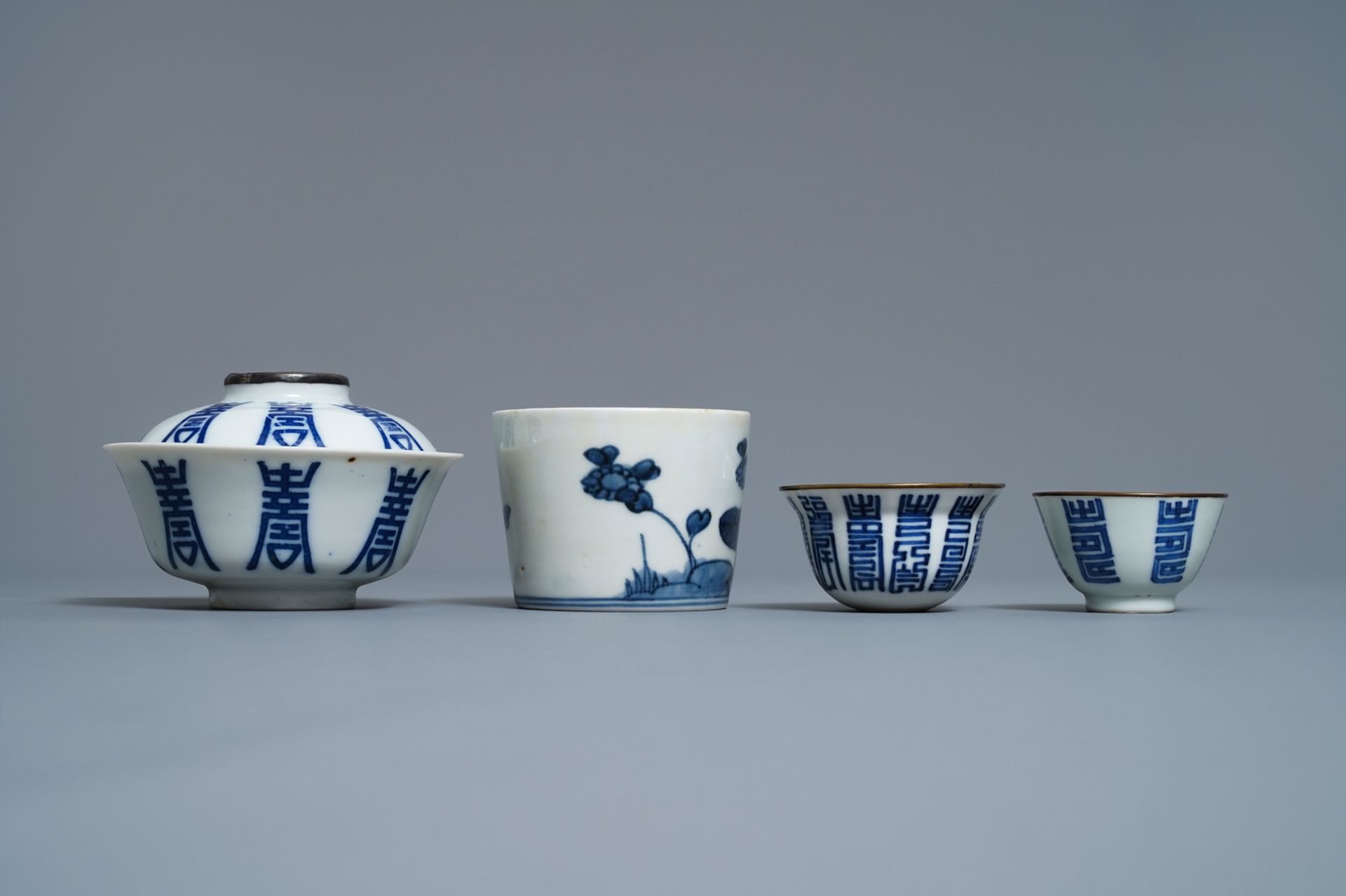 A varied collection of Chinese blue and white Vietnamese market 'Bleu de Hue' wares, 19th C. - Image 5 of 18