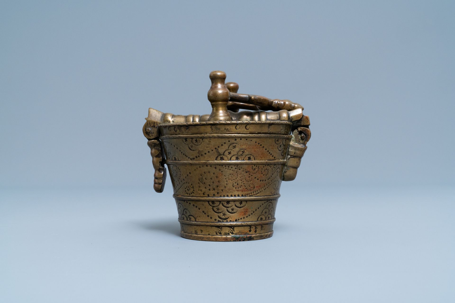 A bronze nest of weights, Nuremberg, Germany, 17th C. - Image 5 of 14