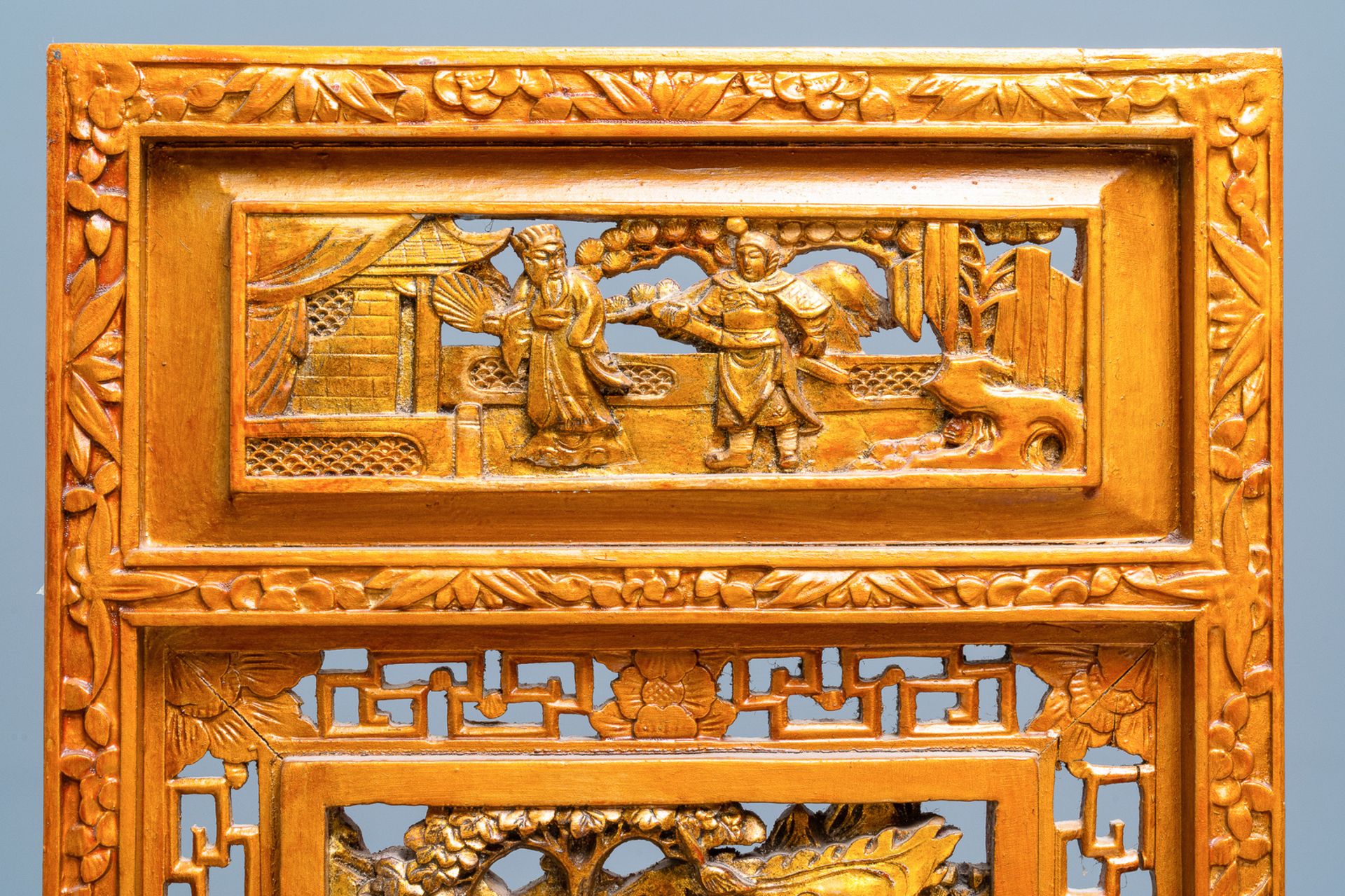 A pair of Chinese gilt carved wood screens for the Straits or Peranakan market, 19th C. - Image 12 of 12