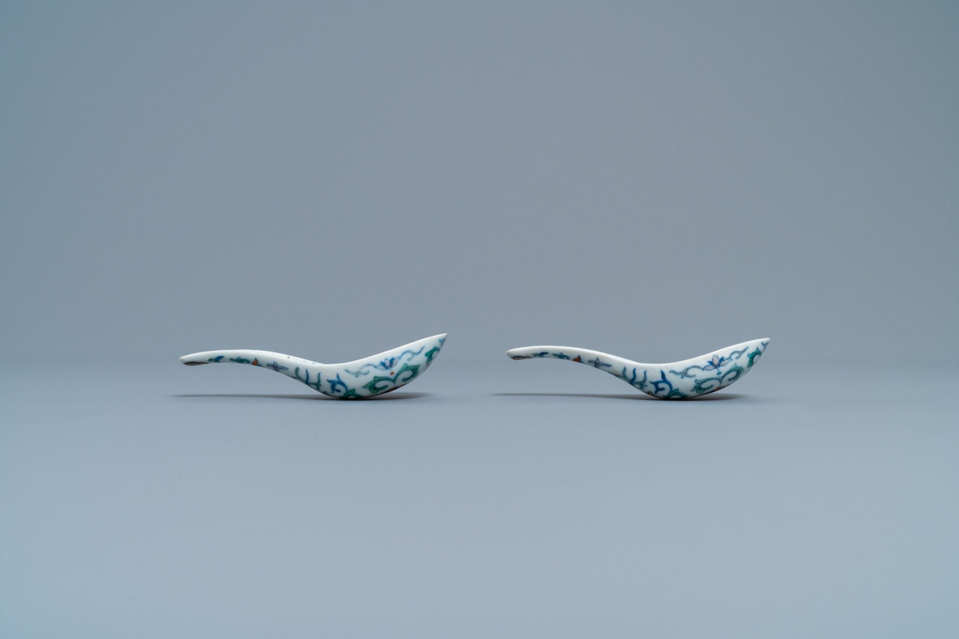 A pair of Chinese doucai spoons, 19th C. - Image 3 of 4
