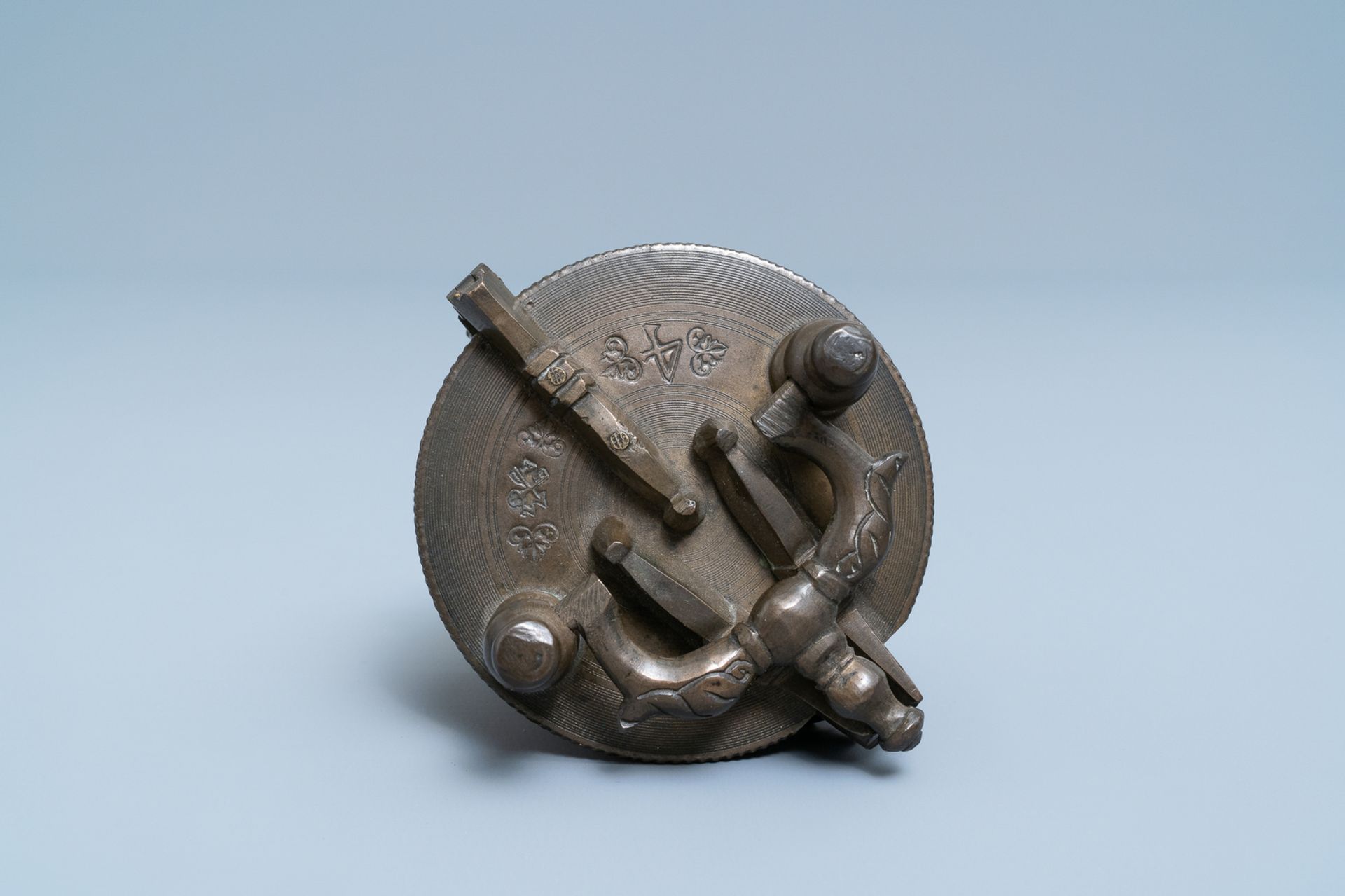 A bronze nest of weights, Nuremberg, Germany, 17th C. - Image 6 of 15