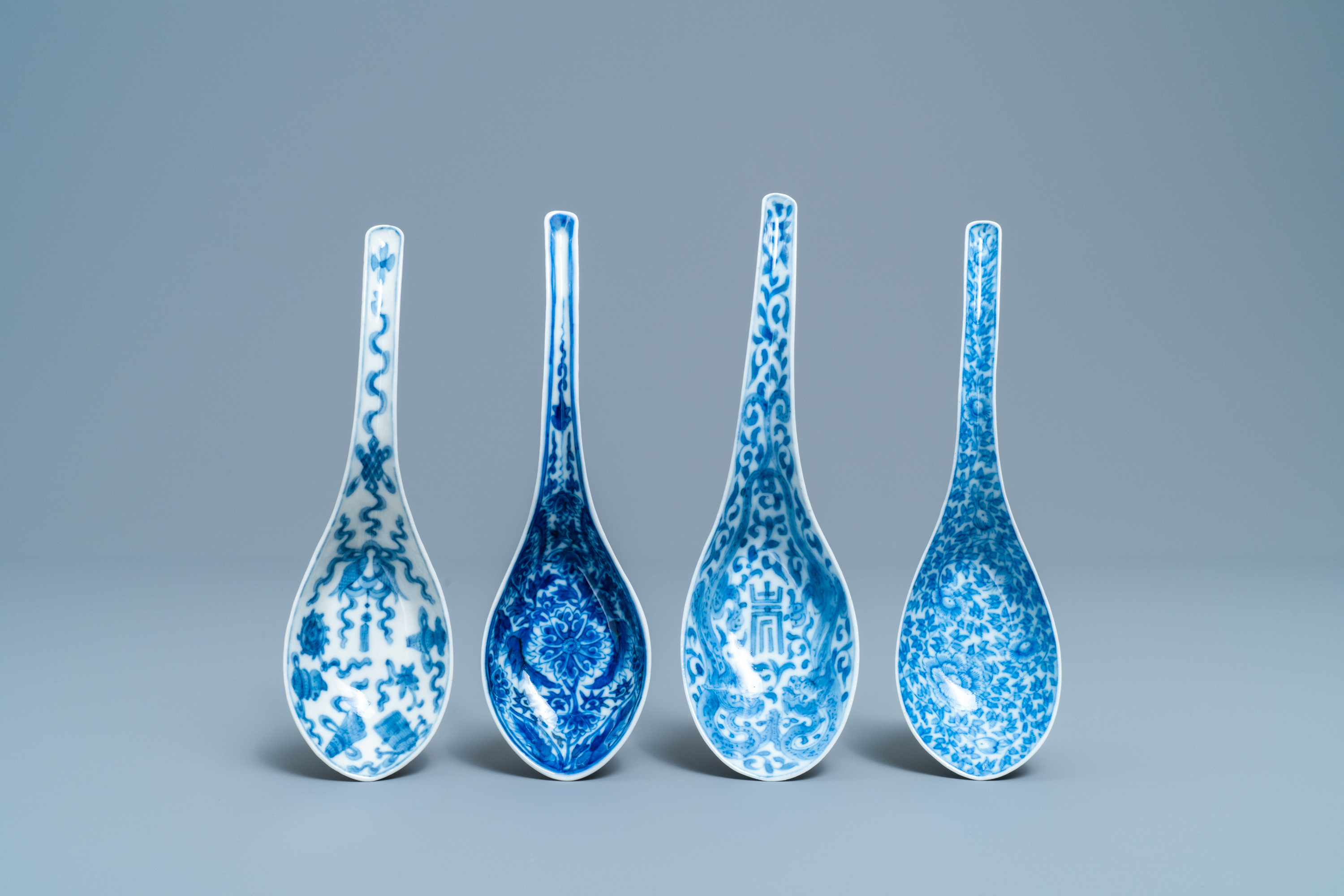 Four Chinese blue and white spoons, 19/20th C.