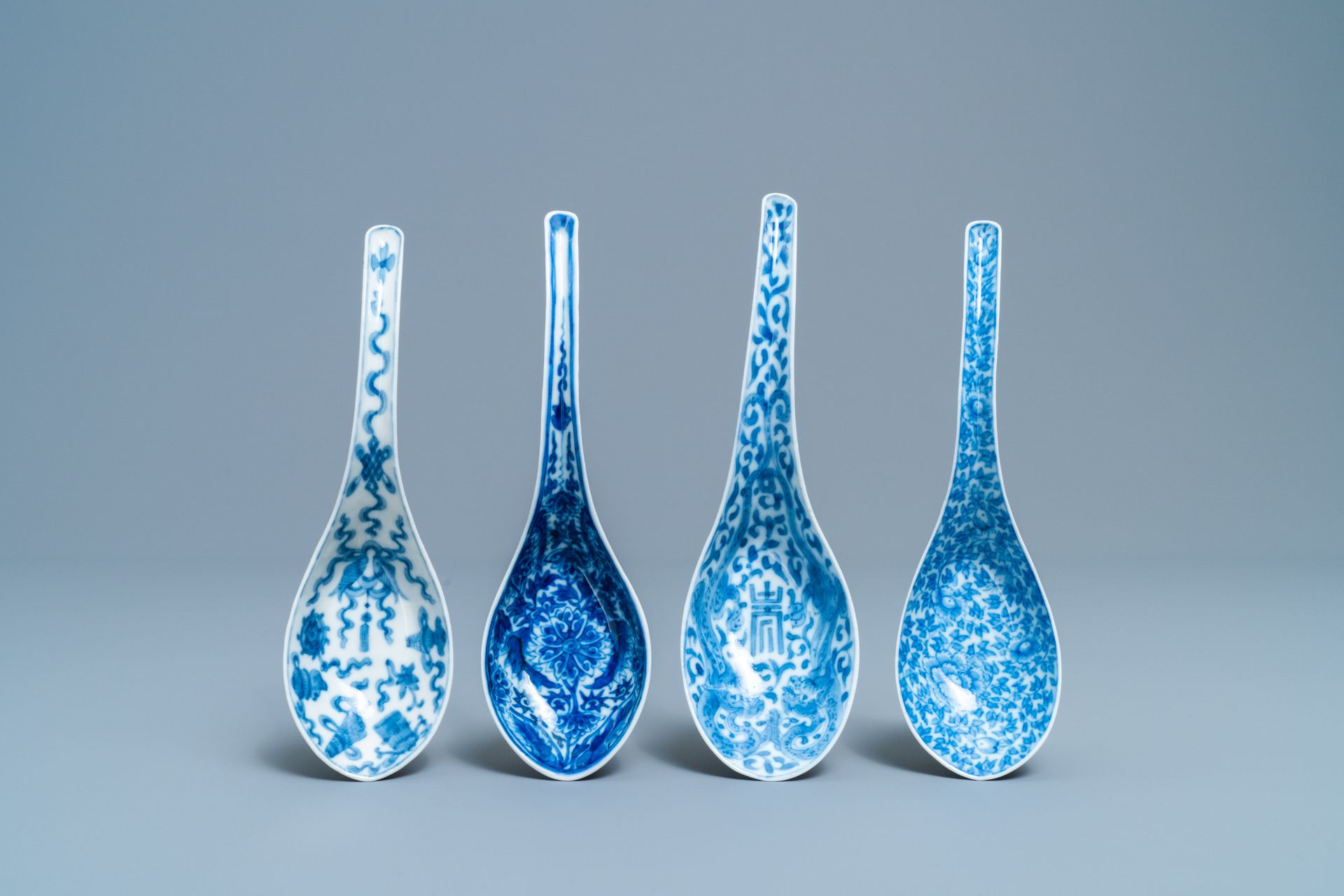 Four Chinese blue and white spoons, 19/20th C.