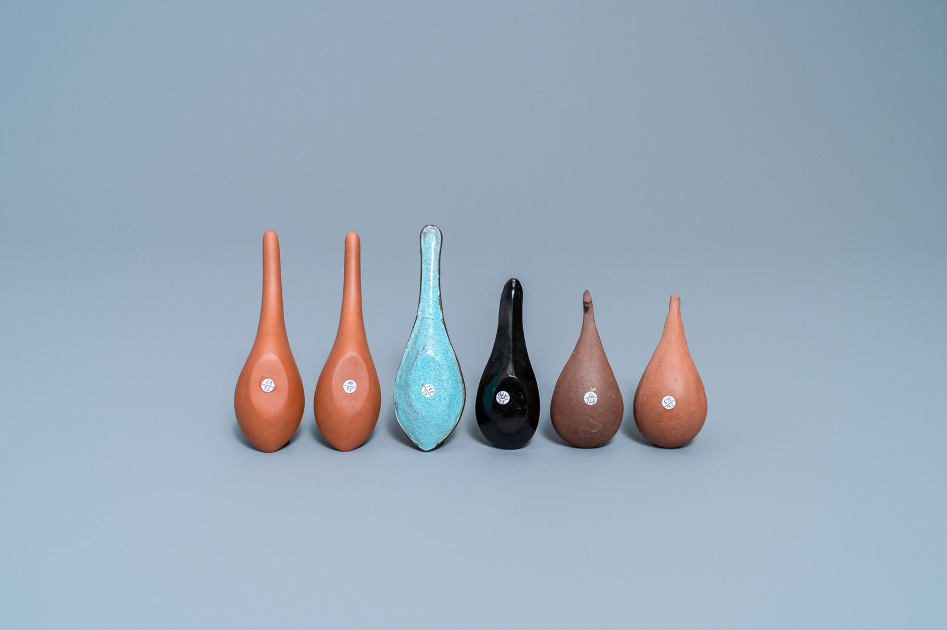 Six Chinese Yixing stoneware, lacquer and Canton enamel spoons, 19/20th C. - Image 3 of 5