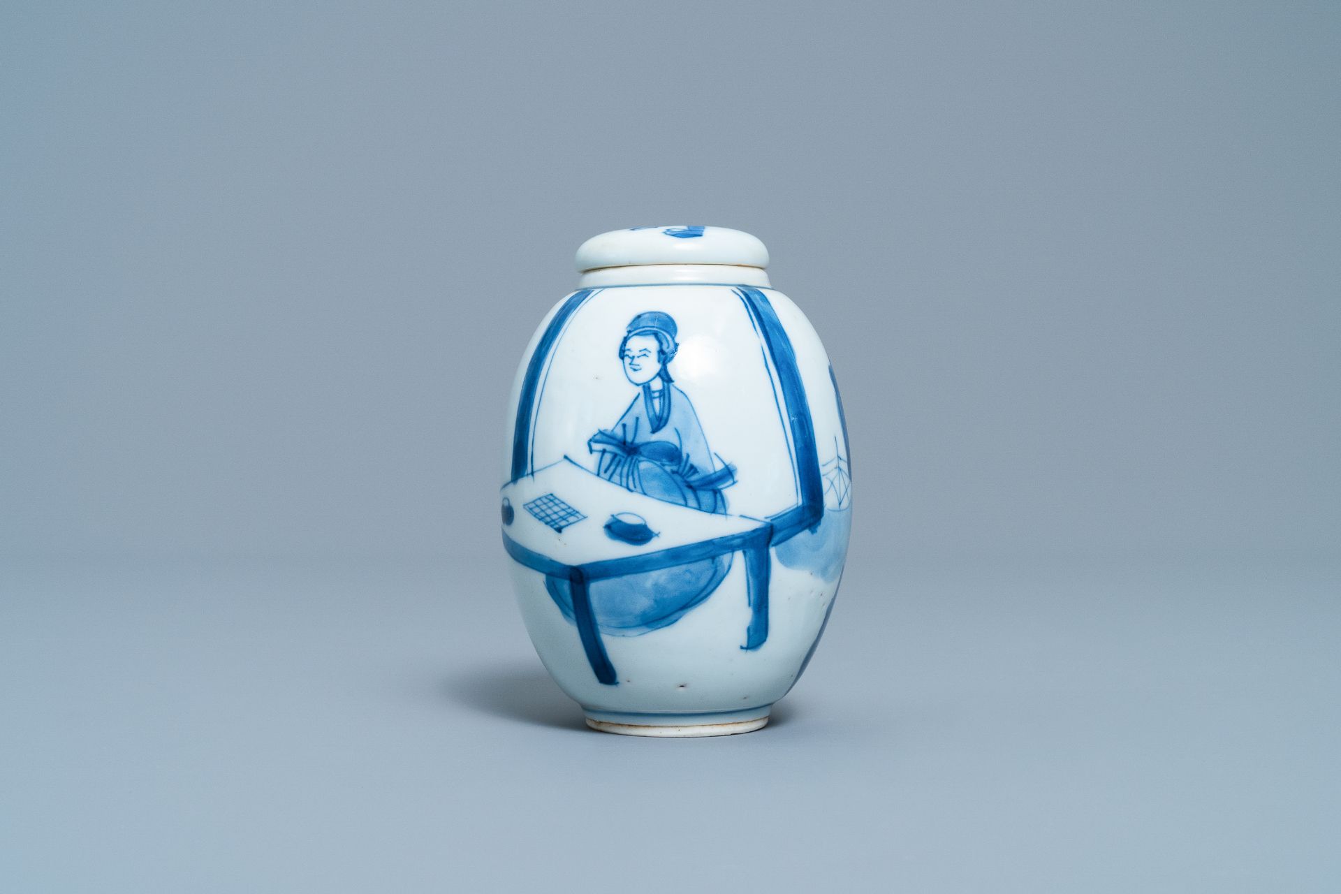 A Chinese blue and white covered tea caddy, Kangxi