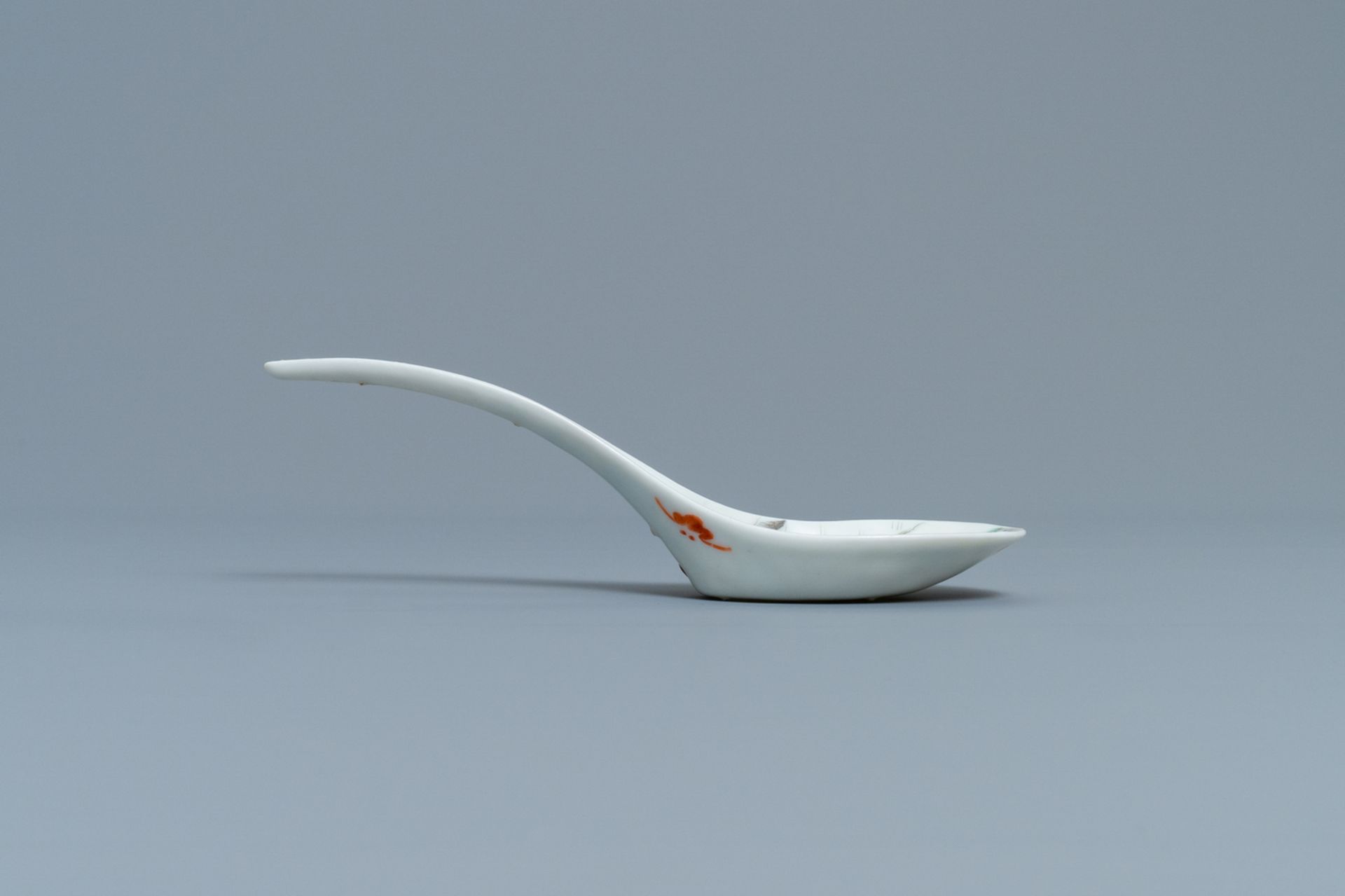 A large Chinese famille rose 'landscape' spoon, Daoguang mark and of the period - Image 4 of 6