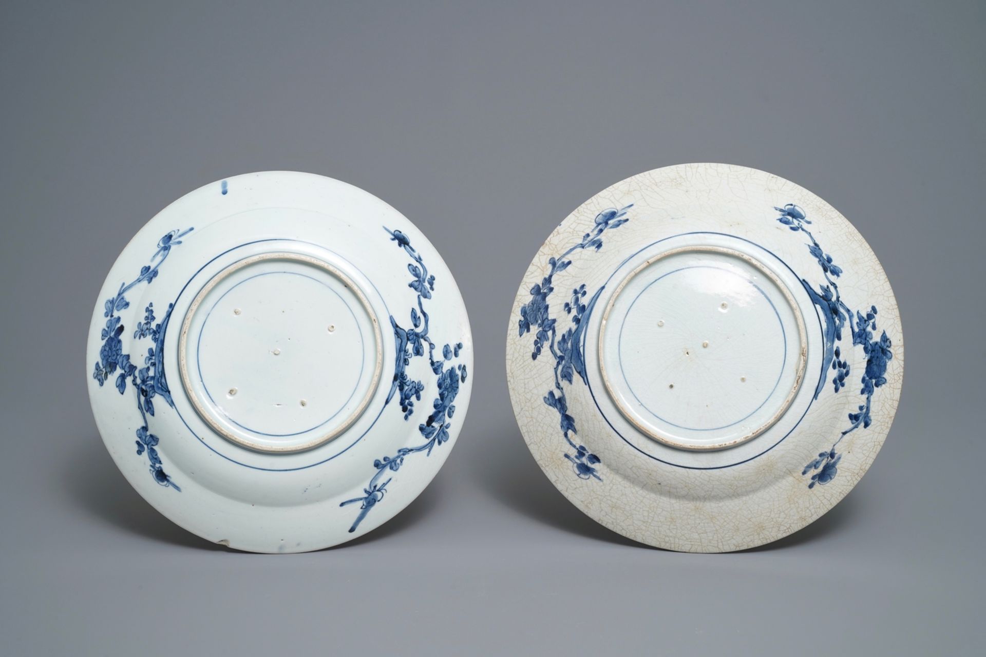 A pair of Japanese blue and white Arita dishes with mountainous landscapes, Arita, Edo, 17/18th C. - Image 2 of 2