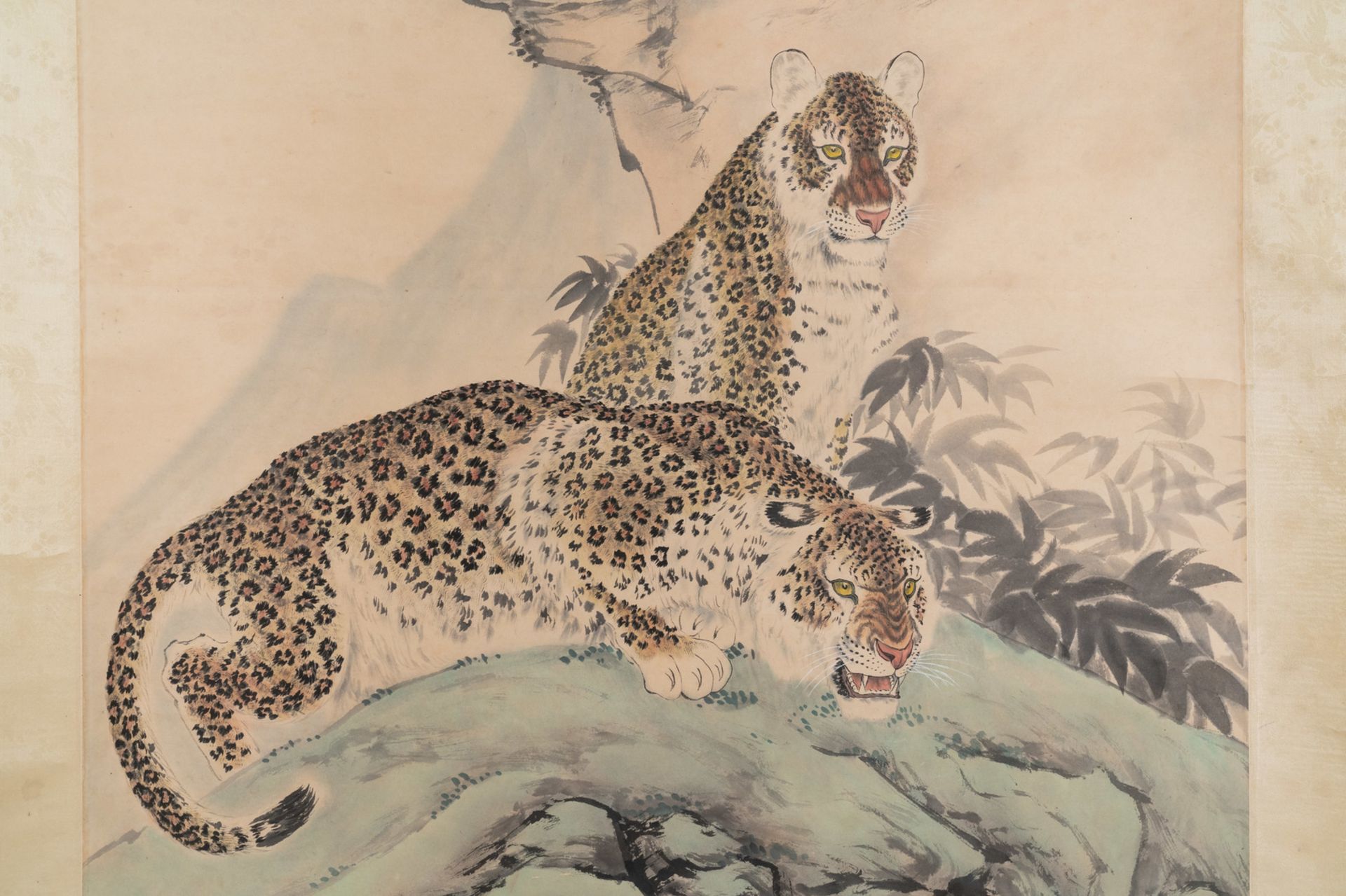 Liu Kuiling (China, 1885-1967), ink and colour on paper: 'Two leopards in a mountain landscape' - Bild 3 aus 6