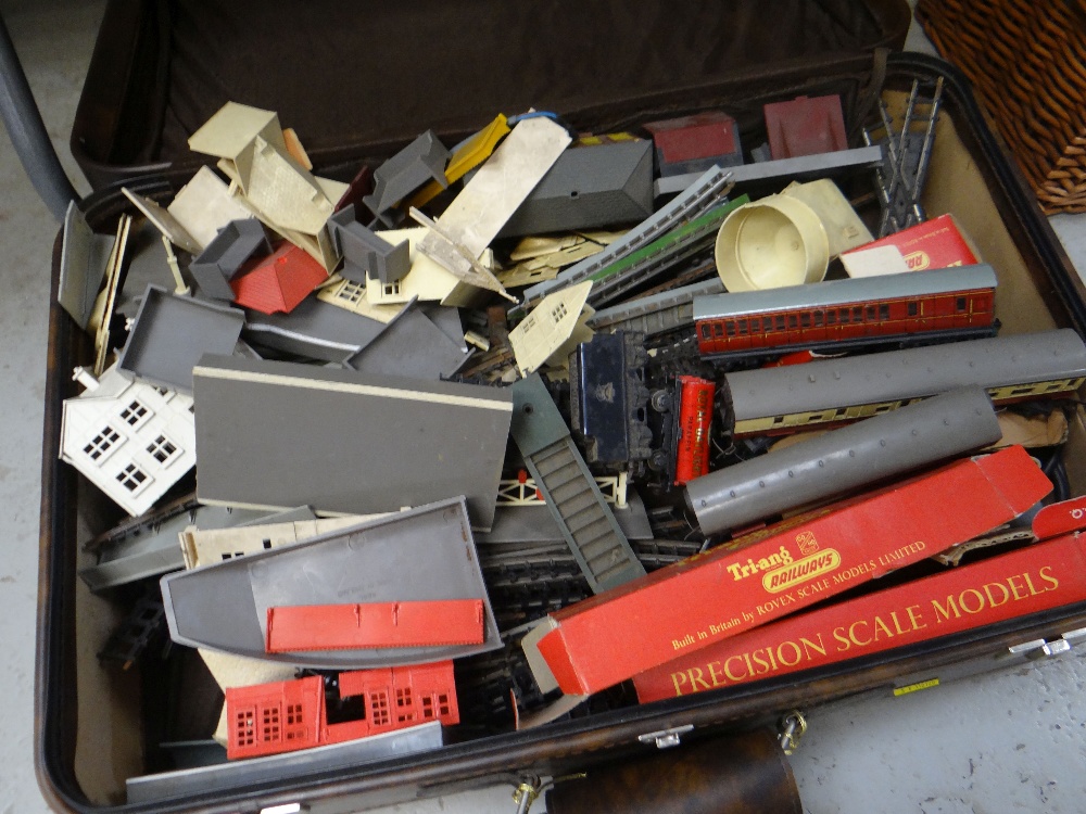 SUITCASE OF HORNBY TRI-ANG ITEMS