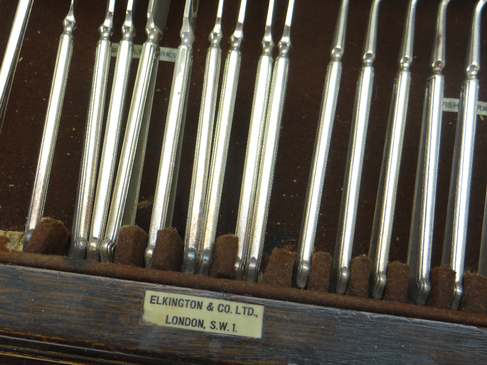 VINTAGE OAK THREE DRAWER STANDING CUTLERY CABINET & CONTENTS, incomplete, Elkington silver plate - Image 3 of 3