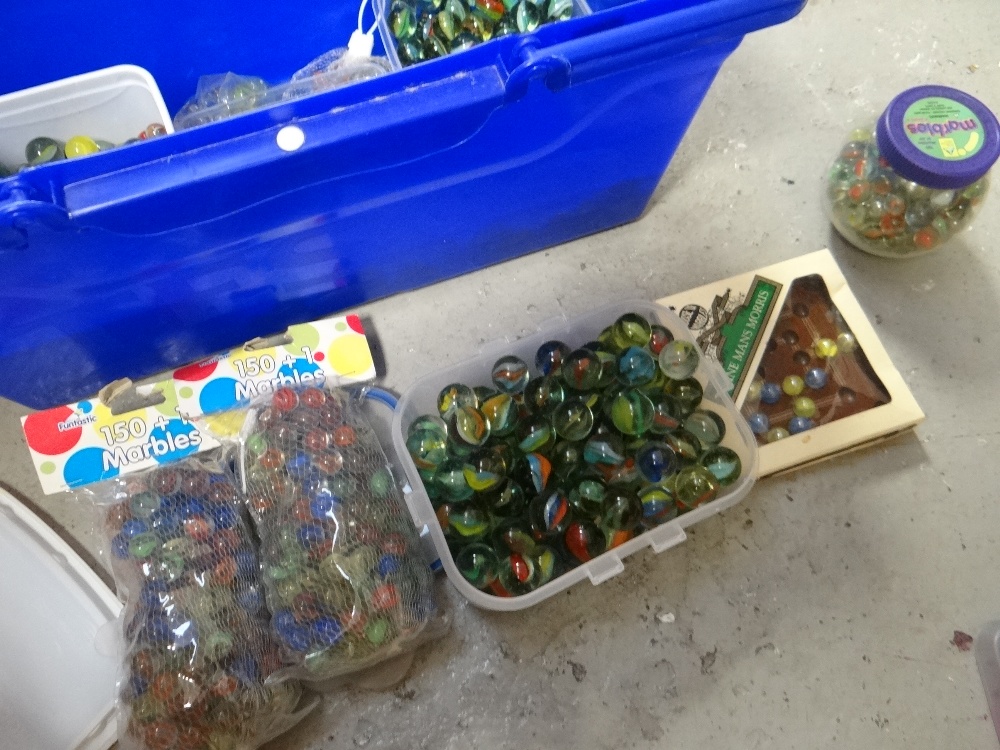 LARGE COLLECTION OF MARBLES - Image 7 of 7