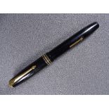 CONWAY STEWART - Vintage 1950s black Conway Stewart No 58 fountain pen with gold trim and 14ct