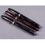 MABIE TODD - Vintage 1940s black Swan Mabie Todd 4260 leverless fountain pen with gold trim and 14ct