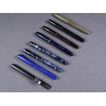 MABIE TODD - Vintage 1940s dark blue Swan Mabie Todd 3320 self-filler fountain pen with gold trim