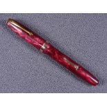 CONWAY STEWART - Vintage 1950s red pearl and gold veined marble Conway Stewart No 84 fountain pen