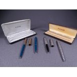 PARKER - Vintage (1967-1972) teal Parker 61 Consort fountain pen and ballpoint pen set with 12ct