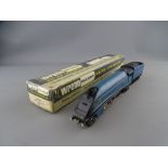 MODEL RAILWAY - Wrenn W2210 LNER No4468 A4 'Mallard' in a W221 Mallard box with packing rings