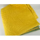 TRADITIONAL VINTAGE QUILT, gold / green