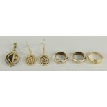 ASSORTMENT OF JEWELLERY to including pair of 9ct yellow gold earrings, together with pair of