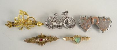 ASSORTED BAR BROOCHES OF VARIOUS DESIGN to include yellow metal brooch possibly Commonwealth