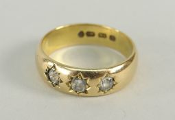 18CT GOLD THREE STONE DIAMOND SET RING, 5.5gms approximately