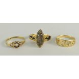 15CT YELLOW GOLD PEARL & ENAMEL MOURNING RING, together with two yellow metal rings, 7.8gms overall