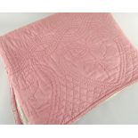 VINTAGE PINK/CREAM TRADITIONAL QUILT