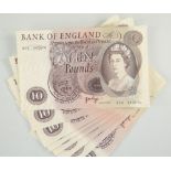10 x BANK OF ENGLAND OLD £10 BANK NOTES, Chief Cashier Page (10)