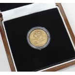 ELIZABETH II GOLD FULL SOVEREIGN DATED 1965 IN PRESENTATION BOX Condition Report: In good overall