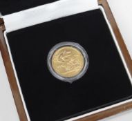 ELIZABETH II GOLD FULL SOVEREIGN DATED 1965 IN PRESENTATION BOX Condition Report: In good overall