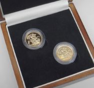 THE QUEEN ELIZABETH II FIRST HALF SOVEREIGNS PAIR DATED 1980 AND 1982. In presentation box with