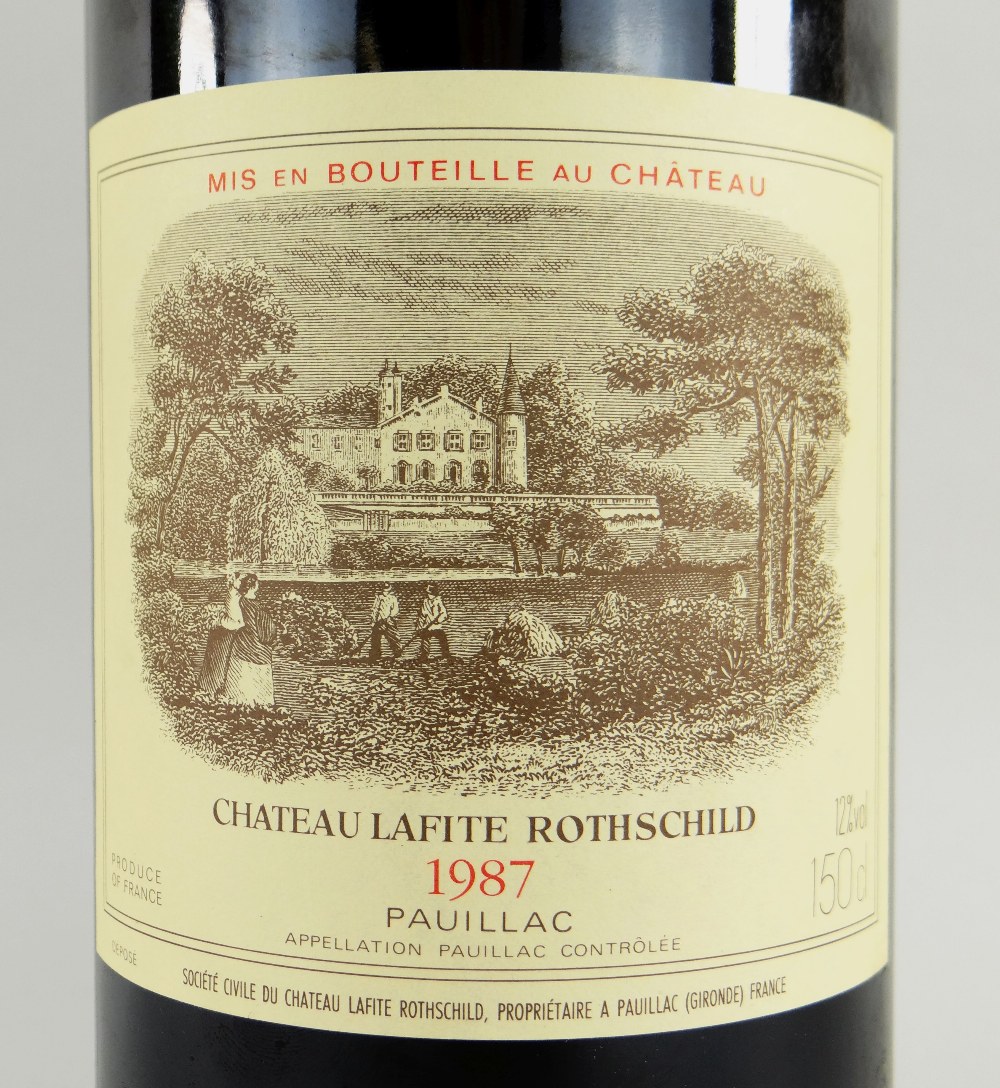 MAGNUM OF CHATEAU LAFITE ROTHSCHILD PAUILLAC APC 1987 150cl, 12% Vol. in presentation box - Bild 2 aus 2