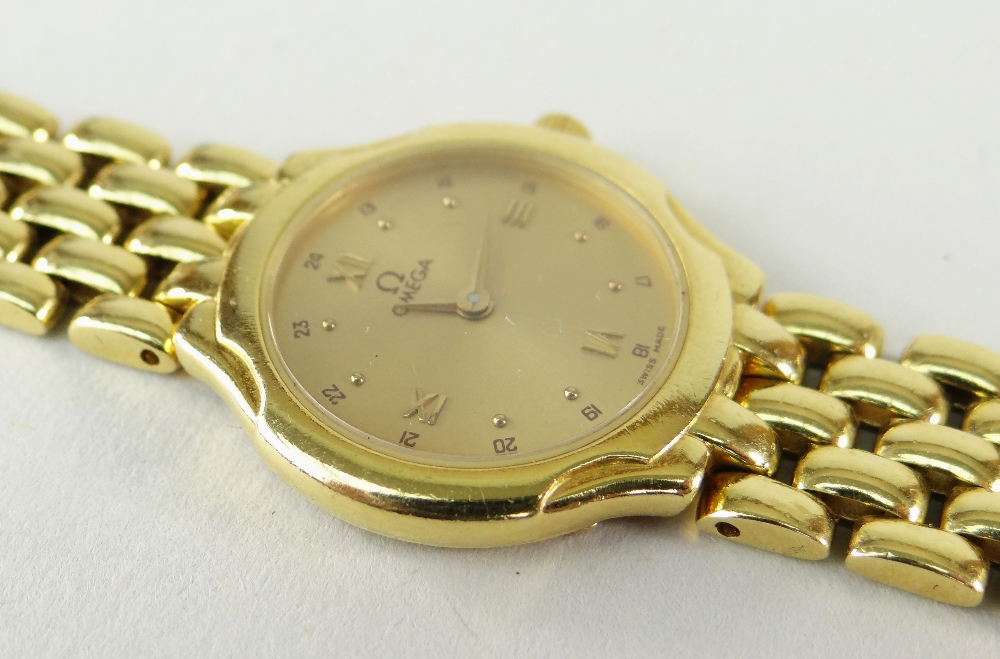 OMEGA 18CT (750) GOLD LADIES WRISTWATCH WITH 'BRICKWORK' BRACELET. 40.6 grams Condition Report: - Image 4 of 6