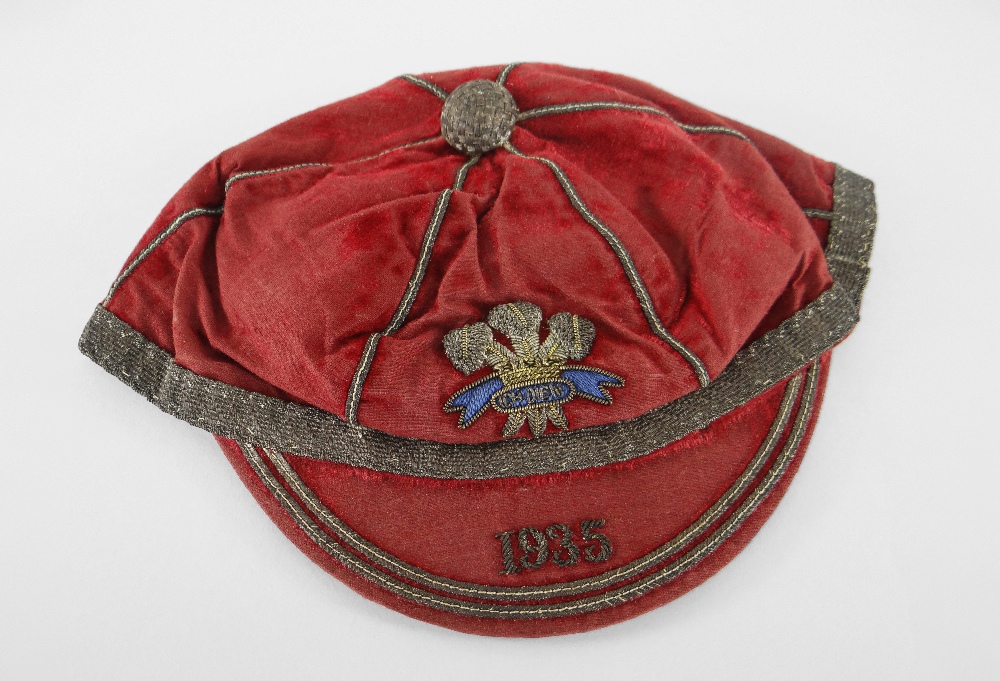 WELSH RUGBY UNION CAP 1935 date to peak, embroidered Prince of Wales feathers and detail, maker