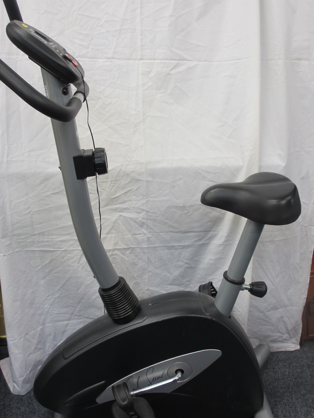 KARL LEWIS EXERCISE BIKE with tension control