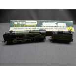 MODEL RAILWAY - Wrenn W2269 B.R. Green Golden Arrow 4-6-2 "SIR KEITH PARK" boxed with packing