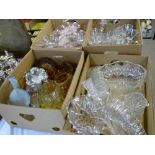 LARGE MIXED QUANTITY OF VINTAGE & OTHER GLASSWARE