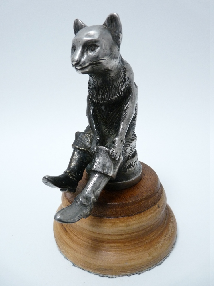 VINTAGE CAR MASCOT- PUSS IN BOOTS SEATED French signed Hansi Siercke, circa 1920s, rare, 10.5cms H.