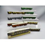 MODEL RAILWAY - Wrenn aand Hornby Dublo Pullman coaches & S.R caoches-WRENN No. 77 boxed, CECILLA