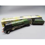 MODEL RAILWAY - Wrenn W2228 BR green "City Of Birmingham" excellent in a poor box with packing