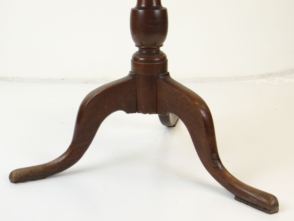 19TH CENTURY OAK CIRCULAR TILT-TOP TRIPOD TABLE, 75cms diameter Condition Report: top shrunk, one - Image 2 of 3