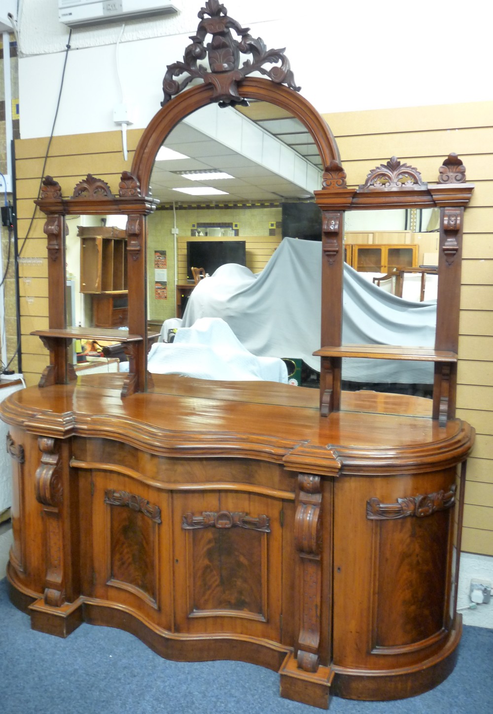 GOOD VICTORIAN MAHOGANY MIRROR BACK SIDEBOARD the central arched top and flanking side mirrors all