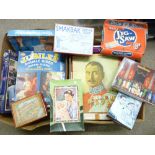 VINTAGE & LATER COMMEMORATIVE JIGSAWS, SmakBak Captive Golf game and the new game of Jumpers