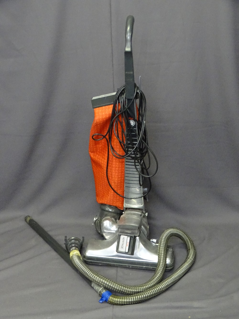 KIRBY HERITAGE UPRIGHT VACUUM CLEANER with attachments and accessories E/T