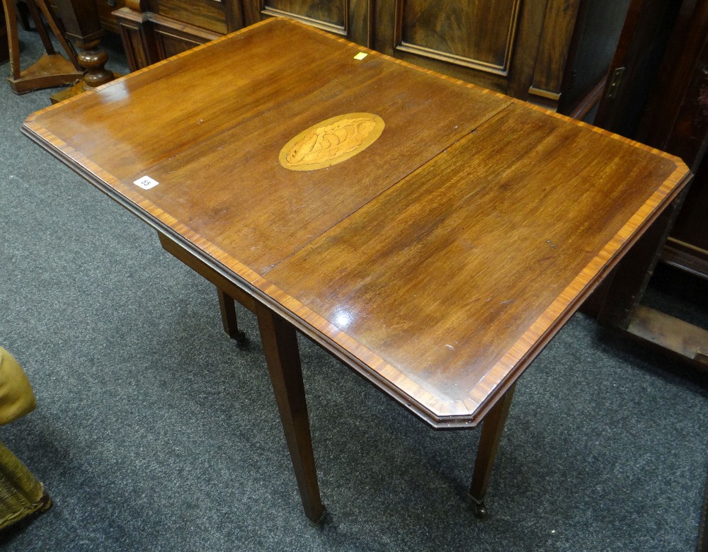 PRETTY EDWARDIAN MAHOGANY & SATINWOOD INLAID SUTHERLAND TABLE, 90 x 60cms - Image 2 of 3