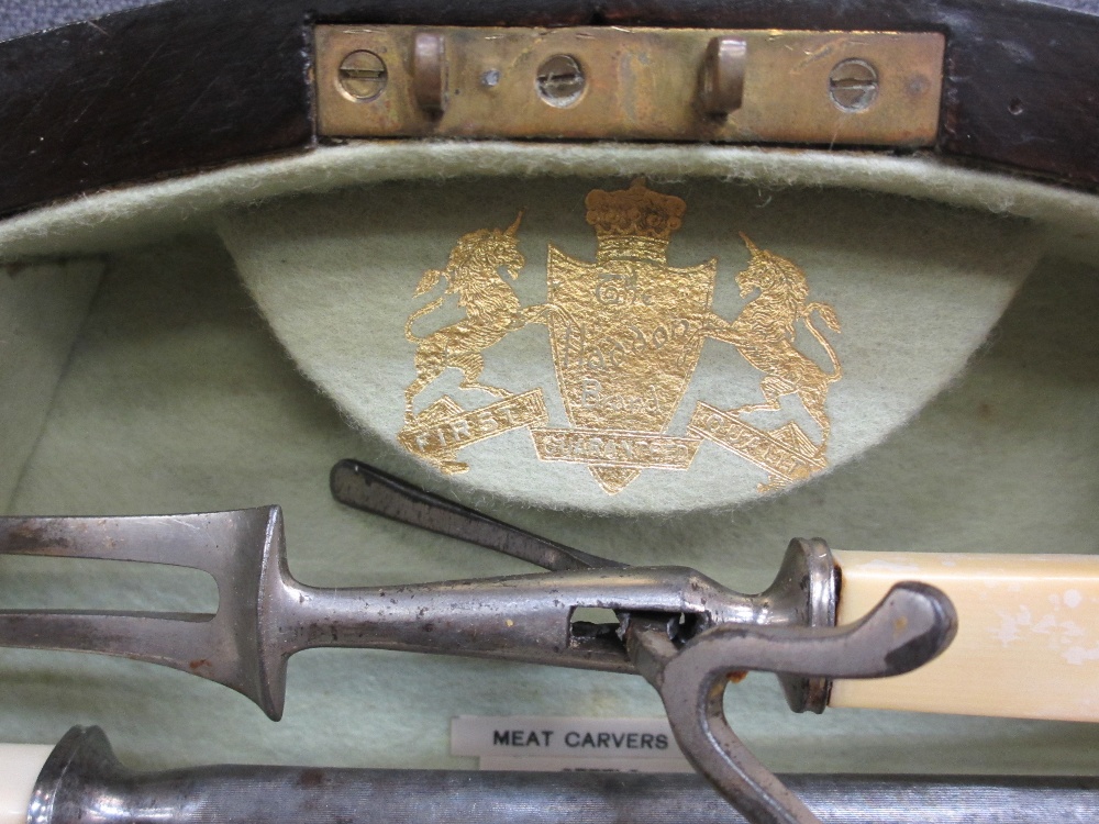 HADDON BRAND VINTAGE OAK TABLE CANTEEN of EPNS cutlery on barley twist supports with lower shelf, - Image 3 of 3