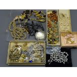 COSTUME JEWELLERY, a good parcel of mixed pearl and other necklaces, brooches ETC