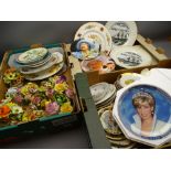 COLLECTOR'S DECORATIVE WALL PLATES and porcelain floral posies, a good mixed quantity