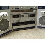 VINTAGE AMSTRAD HIFI SYSTEM WITH SPEAKERS E/T