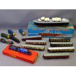 MODEL RAILWAY - Wrenn spares, four 08 shunter bodyshells, 8F bodyshell, 2-6-4 chassis, five Hornby